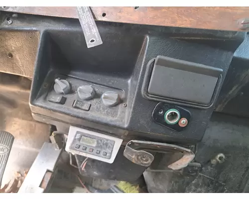 PETERBILT 377 Cab Mount