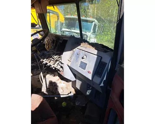 PETERBILT 377 Cab or Cab Mount