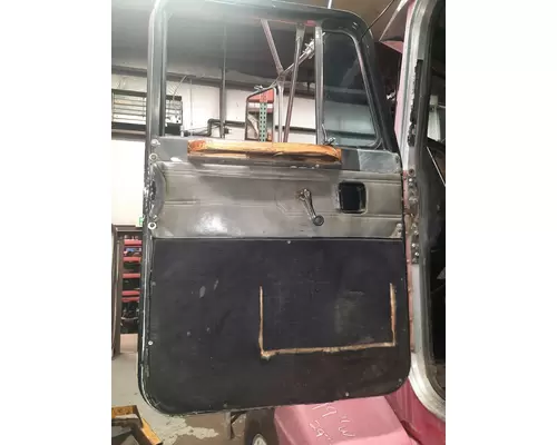 PETERBILT 377 DOOR ASSEMBLY, FRONT