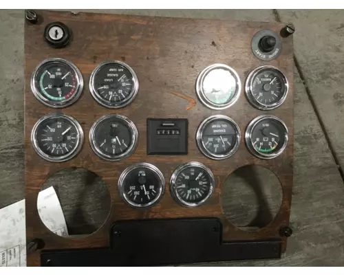 PETERBILT 377 Dash Assembly