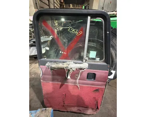 PETERBILT 377 Door Assembly, Front
