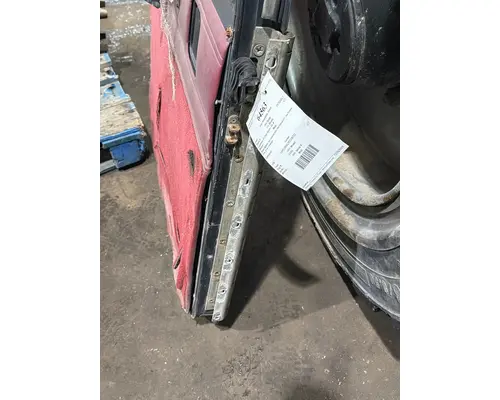 PETERBILT 377 Door Assembly, Front