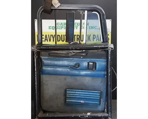 PETERBILT 377 Door Assembly, Front