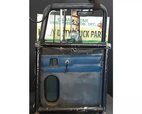 PETERBILT 377 Door Assembly, Front