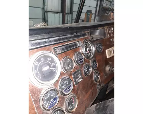 PETERBILT 377 GAUGE CLUSTER