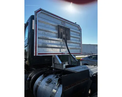PETERBILT 377 Headache Rack