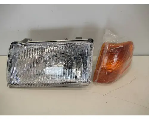 PETERBILT 377 Headlamp Assembly