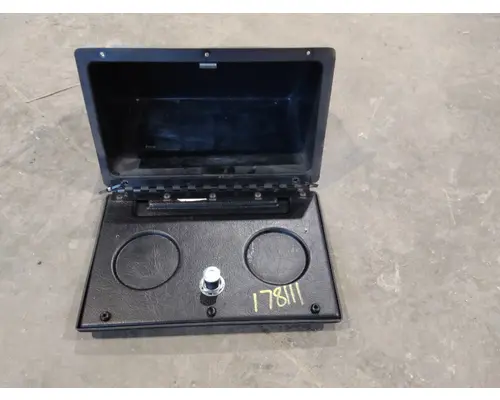 PETERBILT 377 INTERIOR PARTS, MISC.