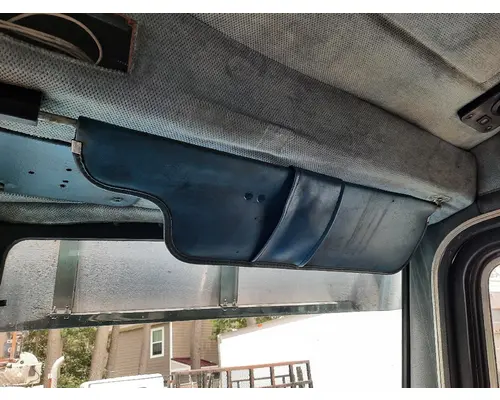 PETERBILT 377 INTERIOR SUN VISOR