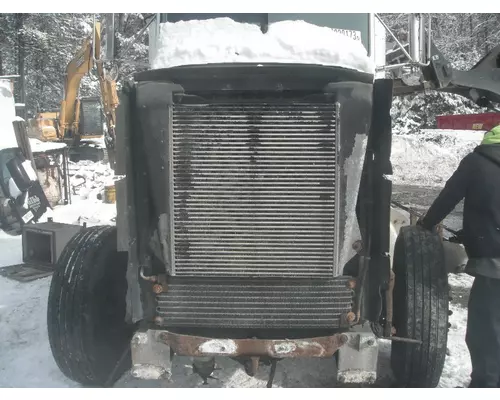 PETERBILT 377 Radiator