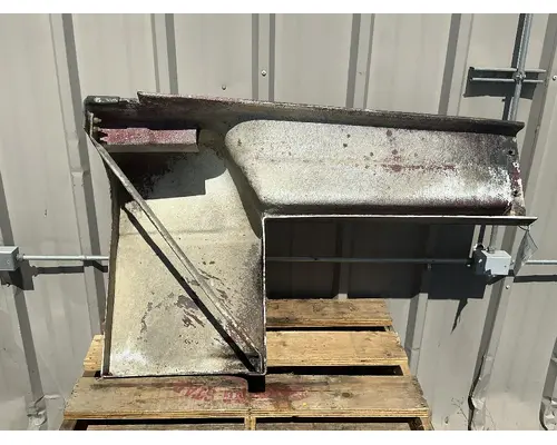 PETERBILT 377 Side Fairing