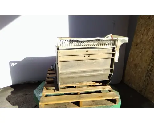 PETERBILT 377 TOOL BOX