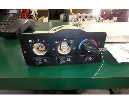 PETERBILT 377 Temperature Control
