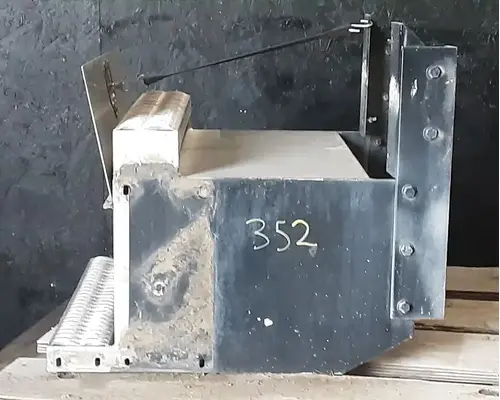 PETERBILT 377 Tool Box