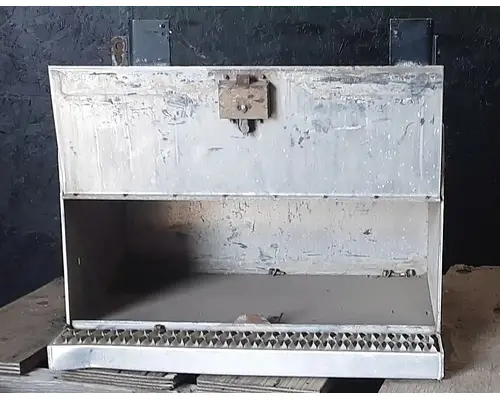 PETERBILT 377 Tool Box