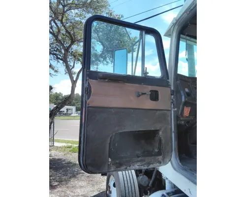 PETERBILT 378 1986-2005 DOOR ASSEMBLY, FRONT