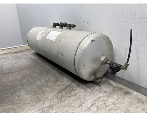 PETERBILT 378 Air Tank