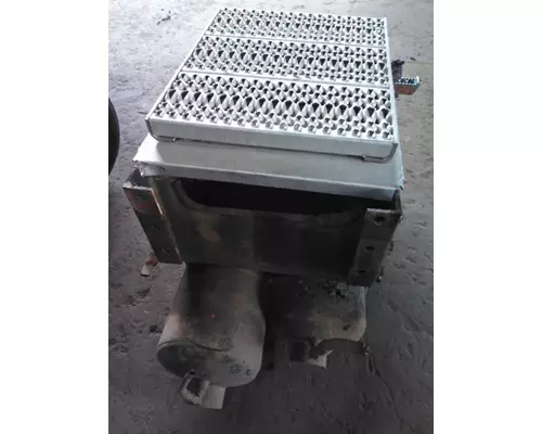PETERBILT 378 BATTERY BOX