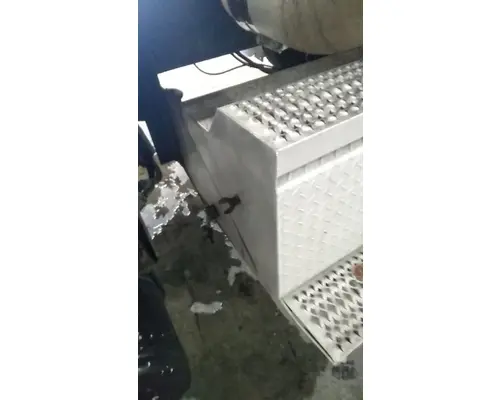 PETERBILT 378 Battery Box