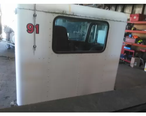 PETERBILT 378 CAB