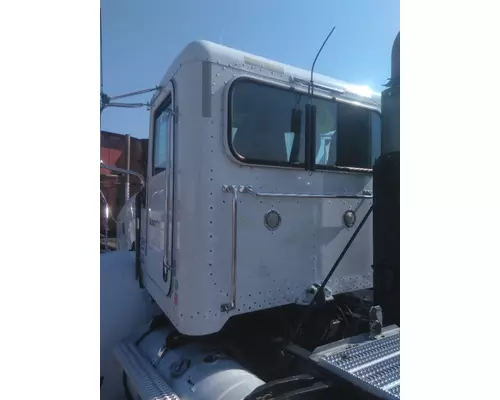 PETERBILT 378 CAB