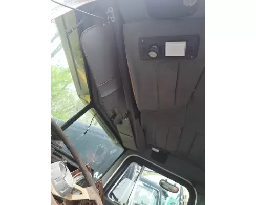 PETERBILT 378 Cab Mount