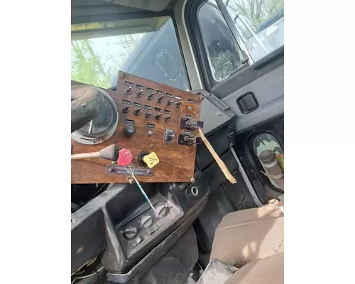 PETERBILT 378 Cab Mount