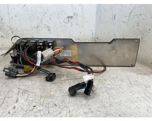 PETERBILT 378 Dash  Console Switch