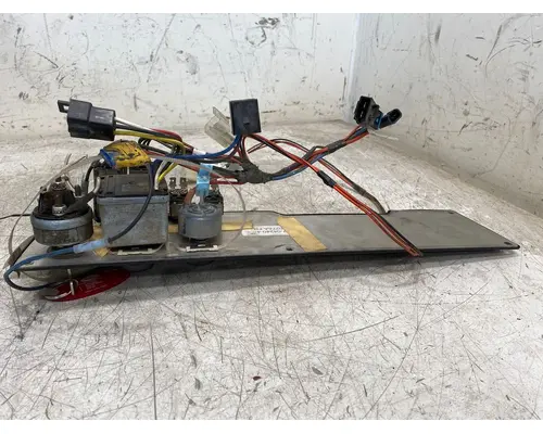 PETERBILT 378 Dash  Console Switch