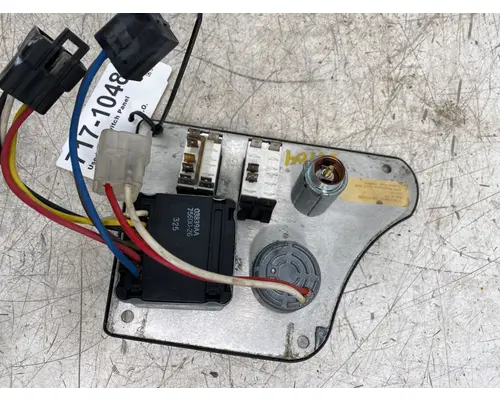 PETERBILT 378 Dash  Console Switch