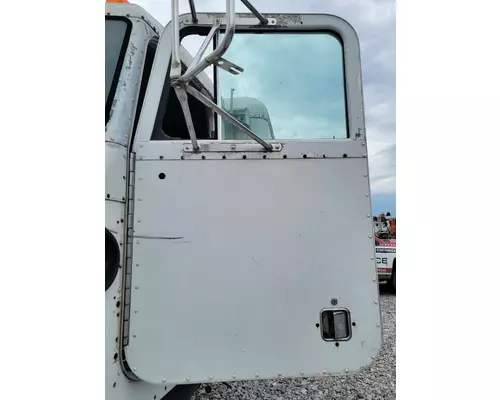 PETERBILT 378 Door Assembly, Front