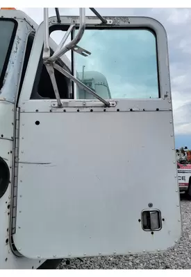 PETERBILT 378 Door Assembly, Front