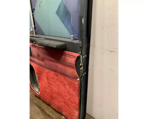 PETERBILT 378 Door Assembly, Front
