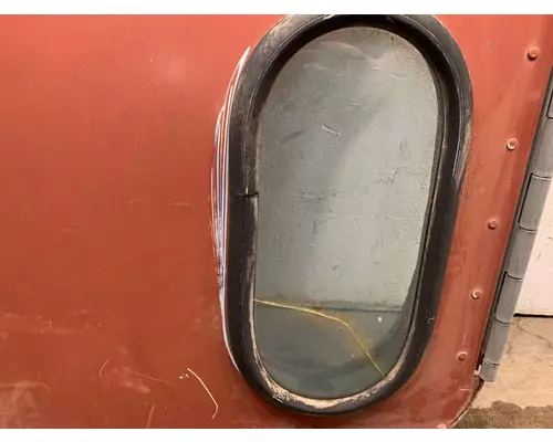PETERBILT 378 Door Assembly, Front