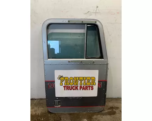 PETERBILT 378 Door Assembly, Front