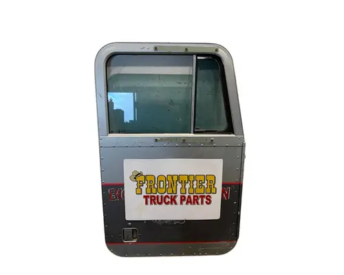 PETERBILT 378 Door Assembly, Front