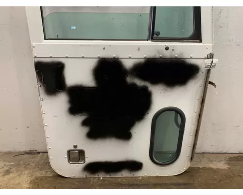 PETERBILT 378 Door Assembly, Front