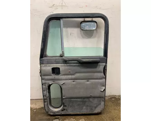 PETERBILT 378 Door Assembly, Front