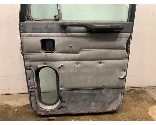 PETERBILT 378 Door Assembly, Front