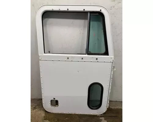 PETERBILT 378 Door Assembly, Front