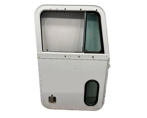 PETERBILT 378 Door Assembly, Front
