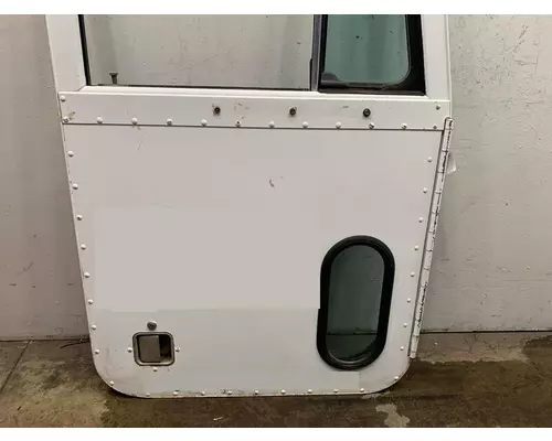 PETERBILT 378 Door Assembly, Front