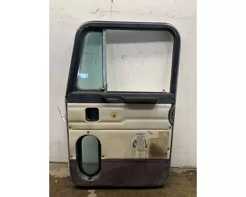 PETERBILT 378 Door Assembly, Front