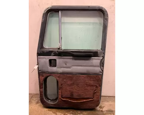PETERBILT 378 Door Assembly, Front