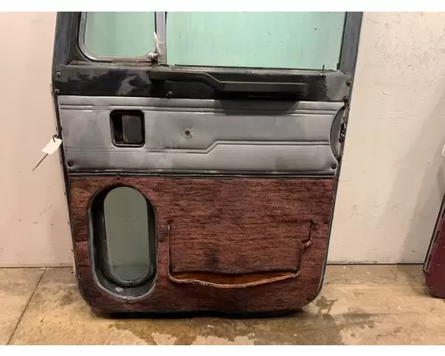 PETERBILT 378 Door Assembly, Front