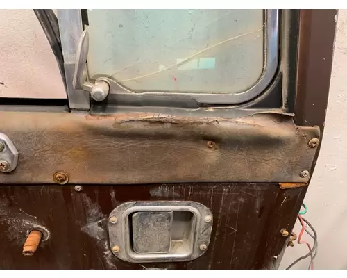 PETERBILT 378 Door Assembly, Front