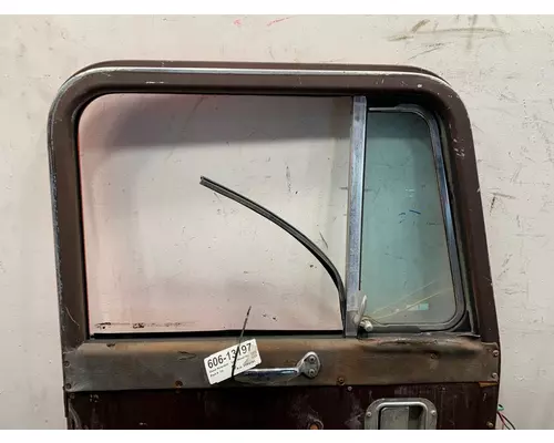 PETERBILT 378 Door Assembly, Front