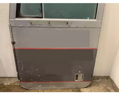 PETERBILT 378 Door Assembly, Front