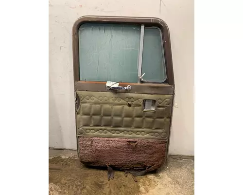 PETERBILT 378 Door Assembly, Front