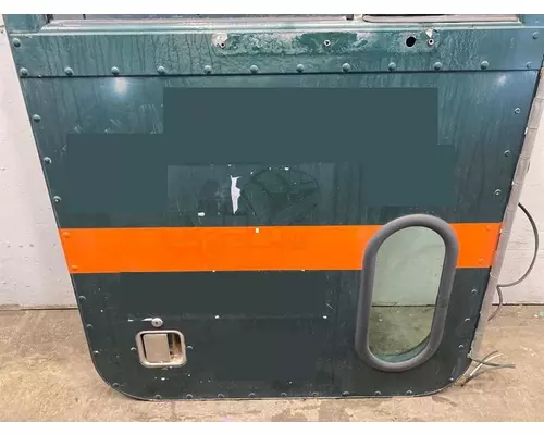 PETERBILT 378 Door Assembly, Front